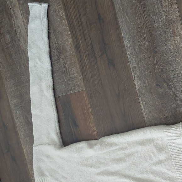 GAP sweater - Picture 3 of 5